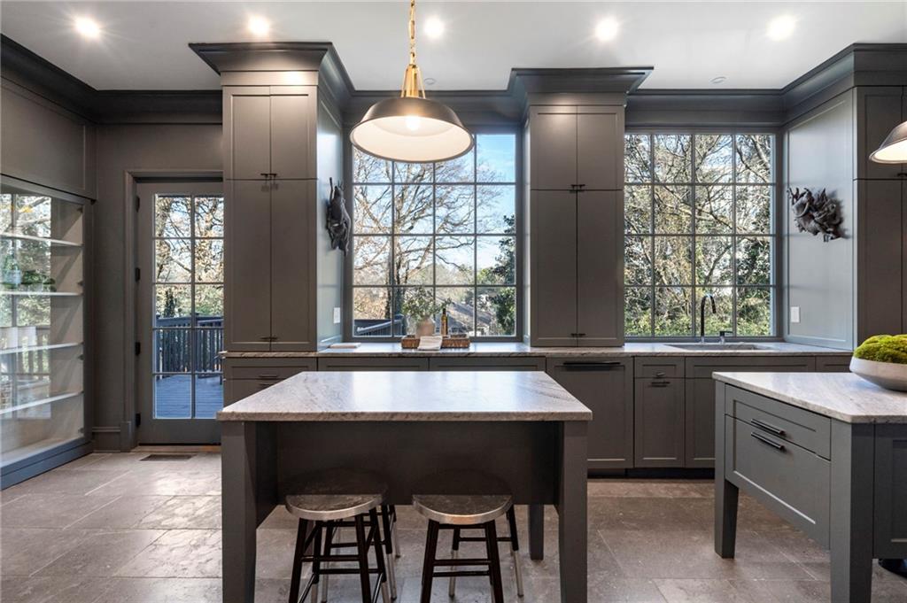 31 26th Street Northwest Atlanta, GA 30309 - Photo 9 of 44