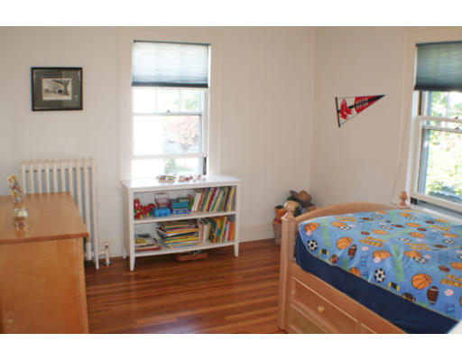 33 Merrill Road Watertown, MA 02472 - Photo 13 of 18