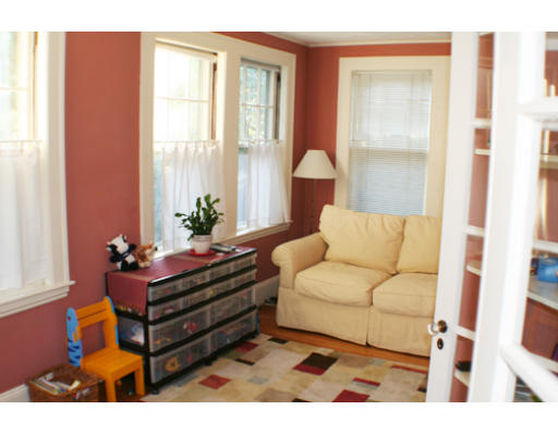 33 Merrill Road Watertown, MA 02472 - Photo 8 of 18