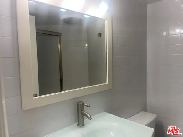 $1,895 | 22041 Pacific Coast Highway, Unit 5, Malibu, CA 90265