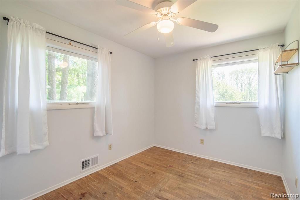 7485 Beecher Road Flint, MI 48532 - Photo 13 of 22
