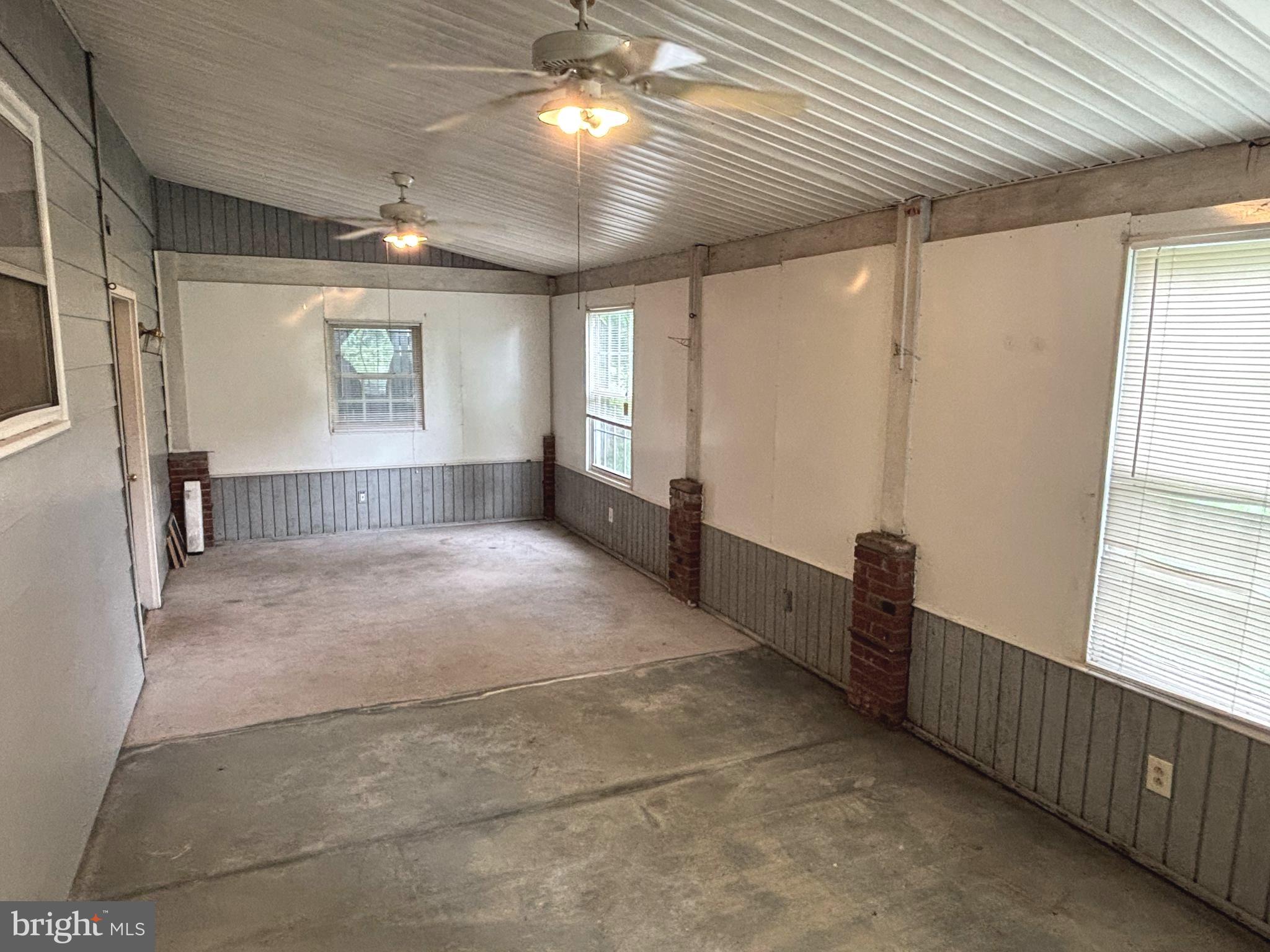 602 North Marshall Street Ranson, WV 25438 - Photo 14 of 14 Sunroom/Extra Room