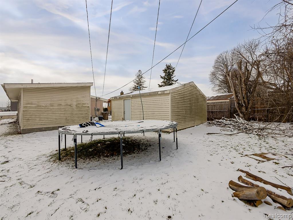 1283 Featherstone Road Pontiac, MI 48342 - Photo 34 of 34