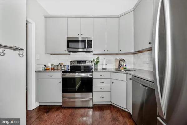 $325,000 | 3700 College Avenue, Unit 305, Ellicott City, MD 21043