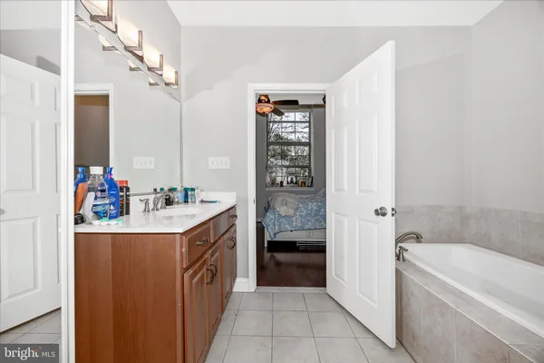 $325,000 | 3700 College Avenue, Unit 305, Ellicott City, MD 21043