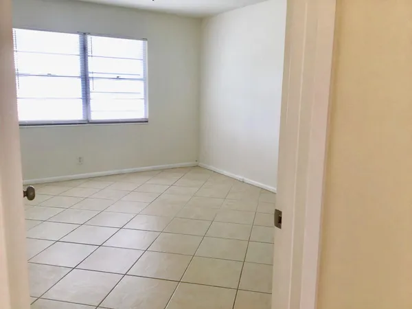 $1,750 | 2035 Exeter, Unit 2035, Boca Raton, FL 33434