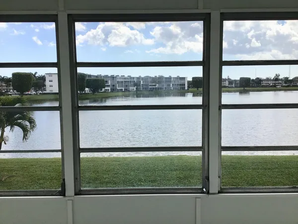 $1,750 | 2035 Exeter, Unit 2035, Boca Raton, FL 33434