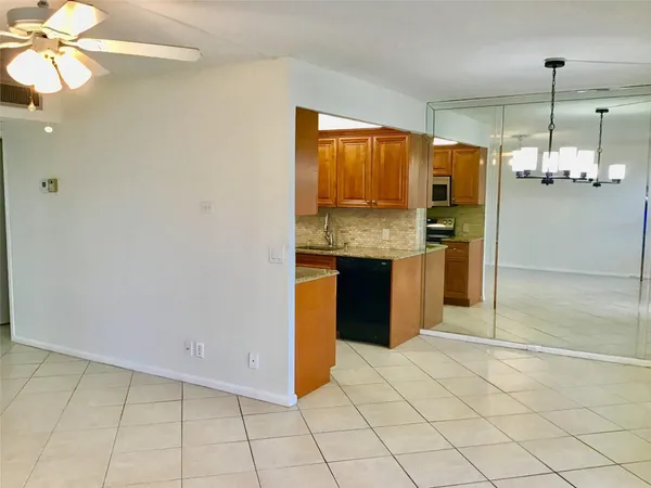$1,750 | 2035 Exeter, Unit 2035, Boca Raton, FL 33434