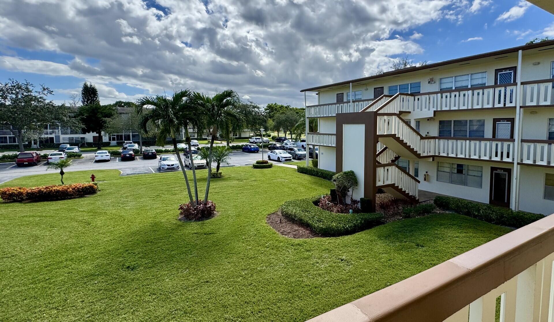 273 Mansfield H, Unit 273 Boca Raton, FL 33434 - Photo 17 of 33 Front View