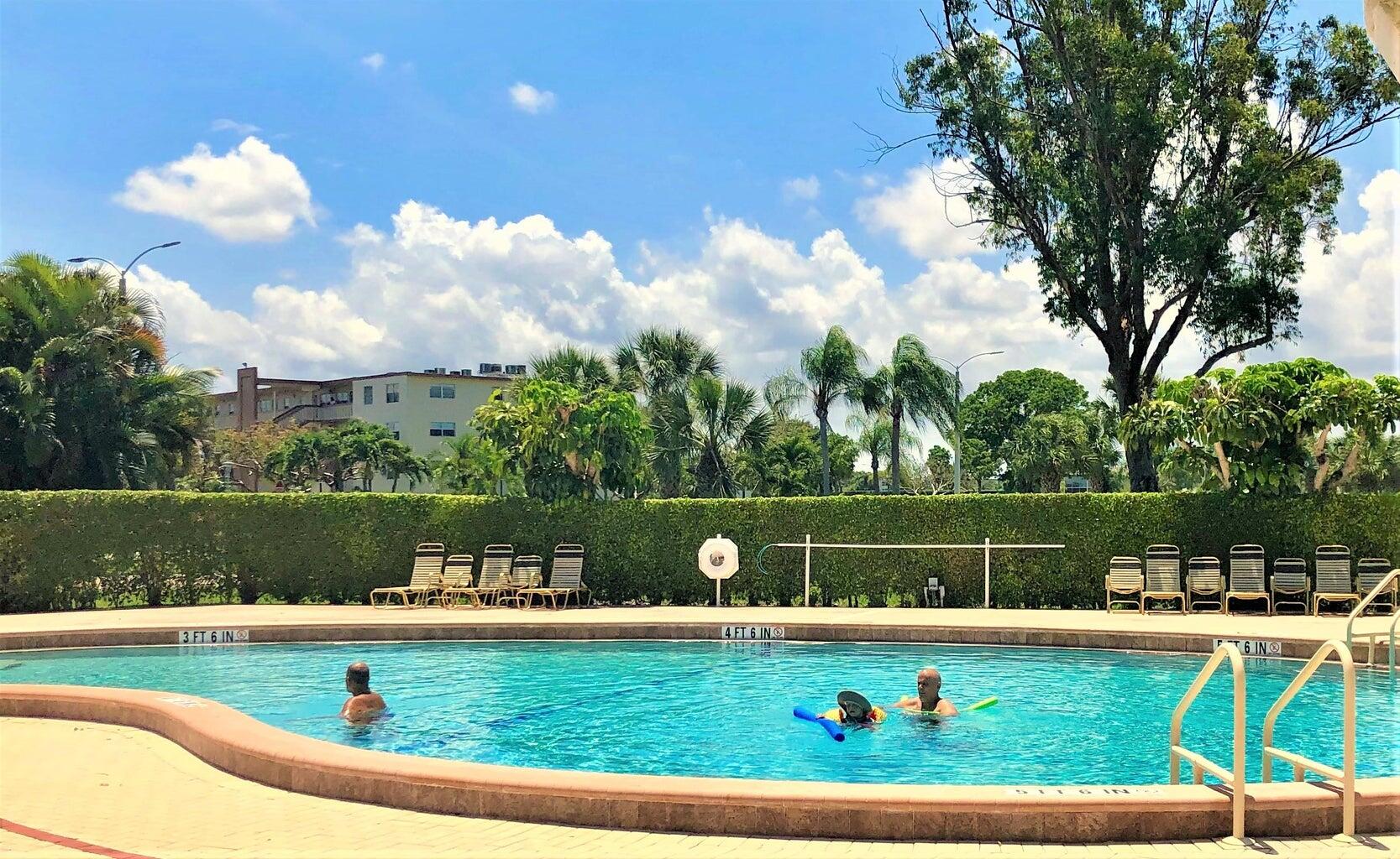 273 Mansfield H, Unit 273 Boca Raton, FL 33434 - Photo 23 of 33 Mansfield Pool