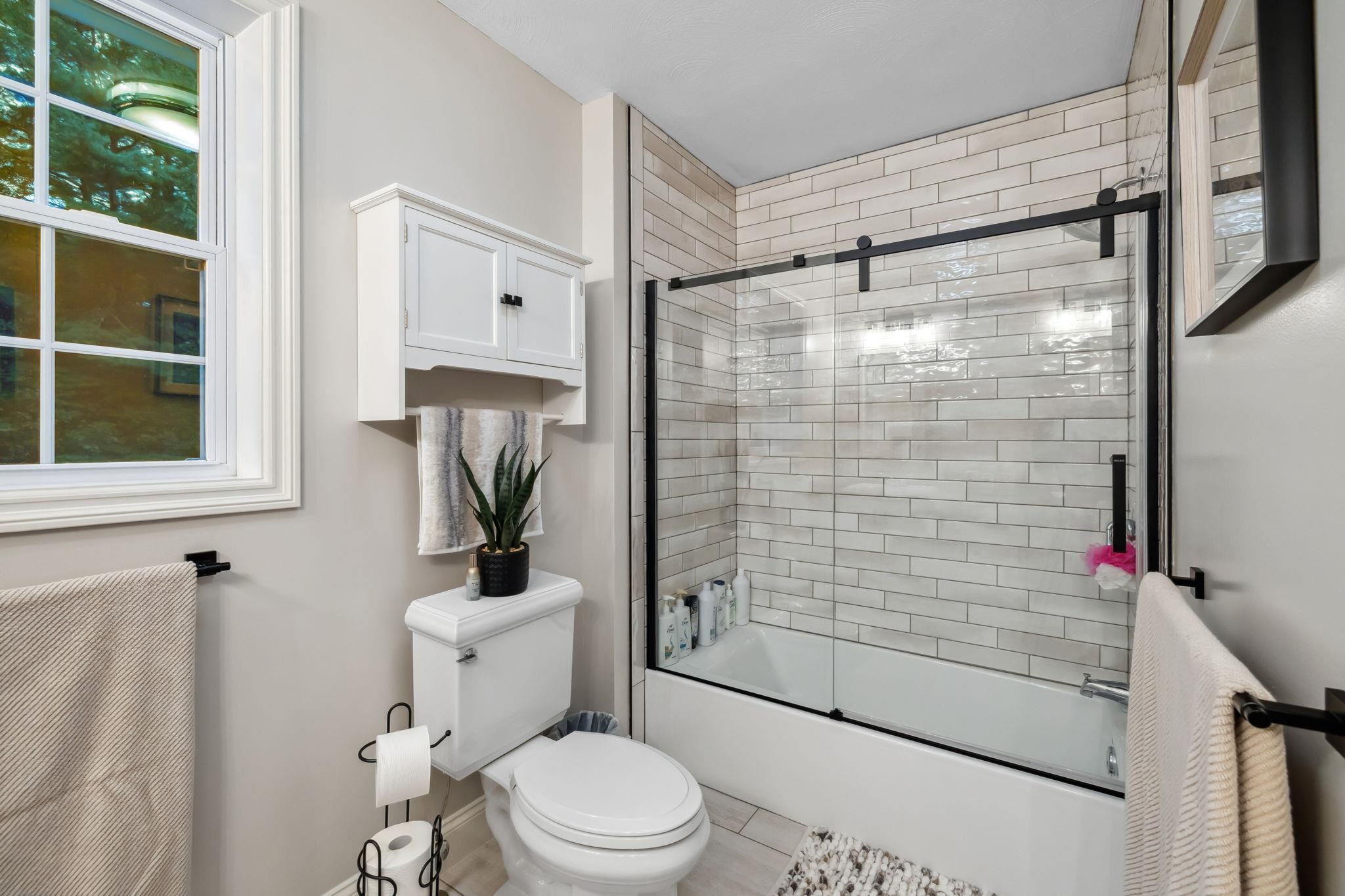 11 Gauthier Way Pelham, NH 03076 - Photo 19 of 40