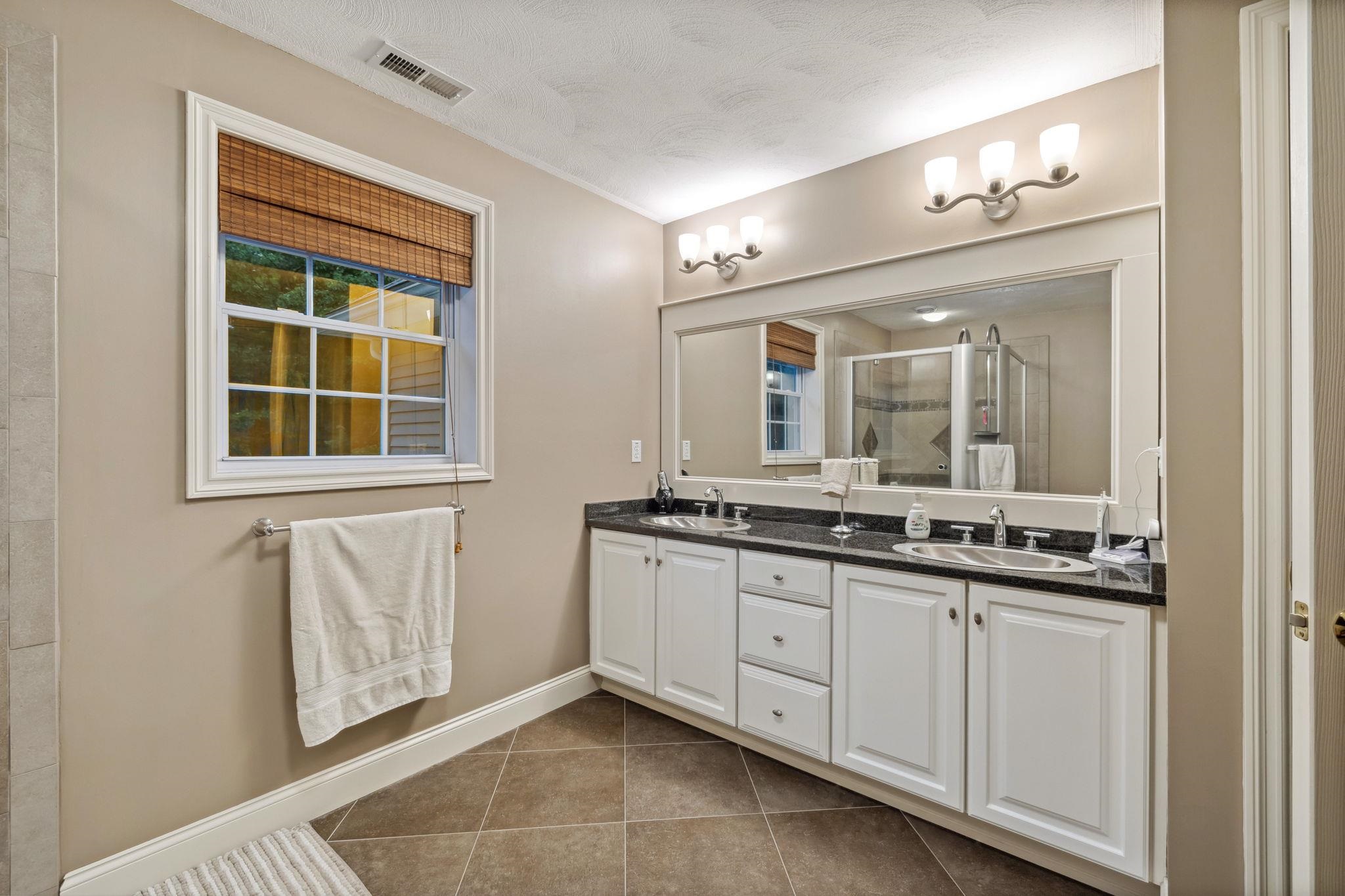 11 Gauthier Way Pelham, NH 03076 - Photo 29 of 40