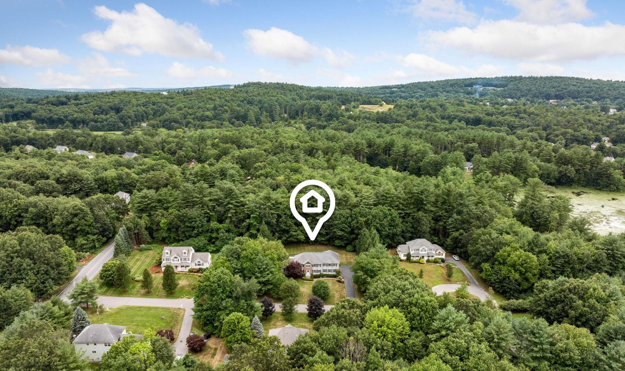 11 Gauthier Way Pelham, NH 03076 - Photo 3 of 40