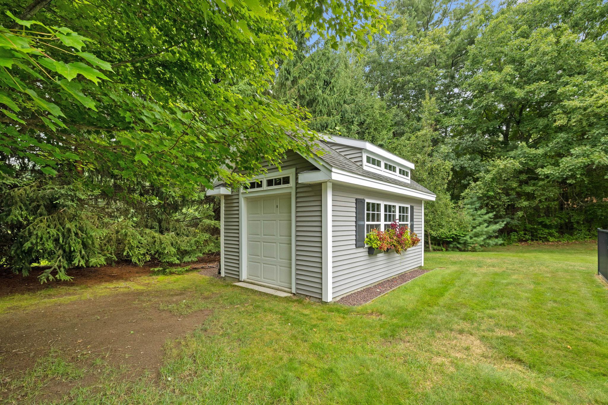 11 Gauthier Way Pelham, NH 03076 - Photo 34 of 40