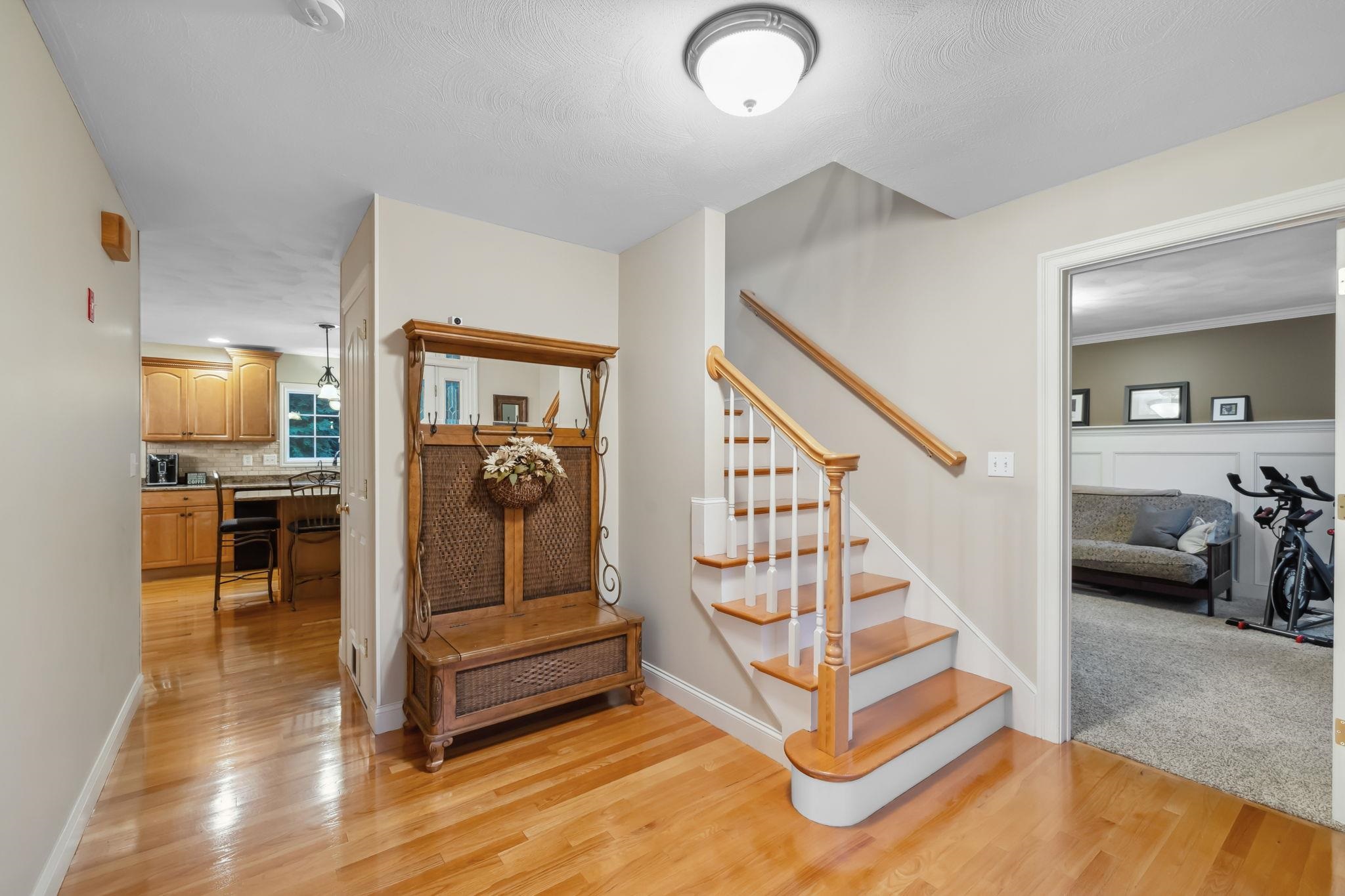 11 Gauthier Way Pelham, NH 03076 - Photo 5 of 40