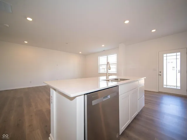 $289,900 | 6285 Wasco Drive, Whitestown, IN 46075