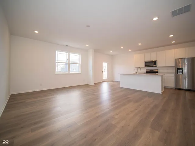 $289,900 | 6285 Wasco Drive, Whitestown, IN 46075