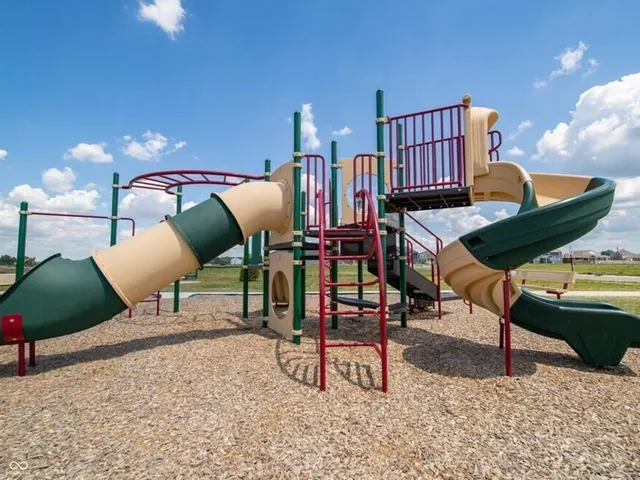 $284,900 | 6285 Wasco Drive, Whitestown, IN 46075