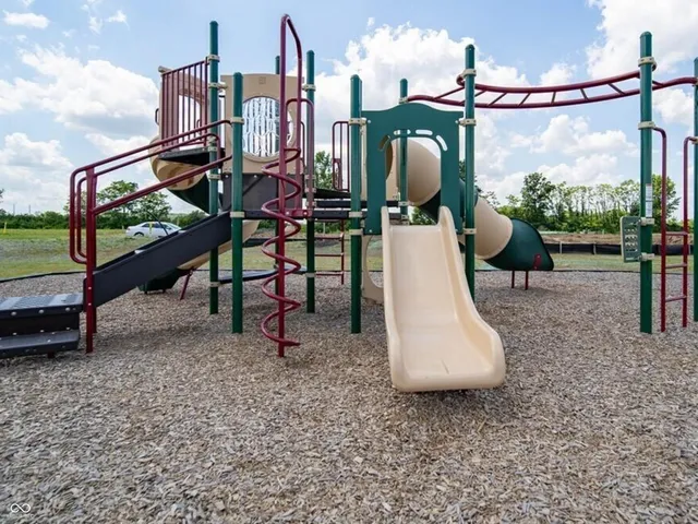 $284,900 | 6285 Wasco Drive, Whitestown, IN 46075