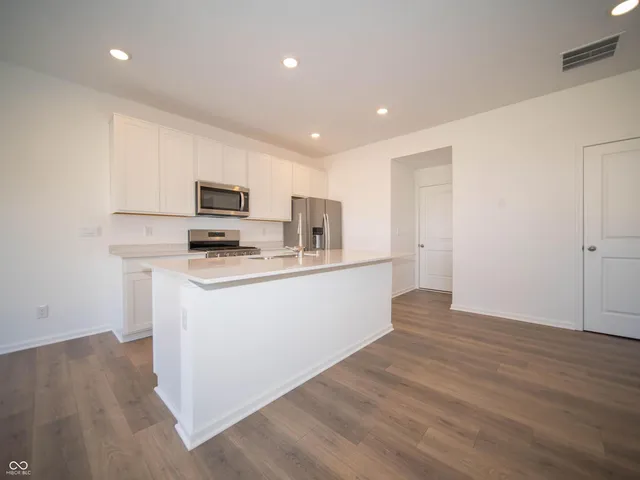 $289,900 | 6285 Wasco Drive, Whitestown, IN 46075