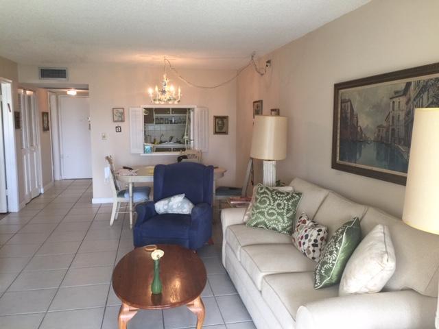 9355 Southwest 8th Street, Unit 421 Boca Raton, FL 33428 - Photo 4 of 14 LIVING/DINING