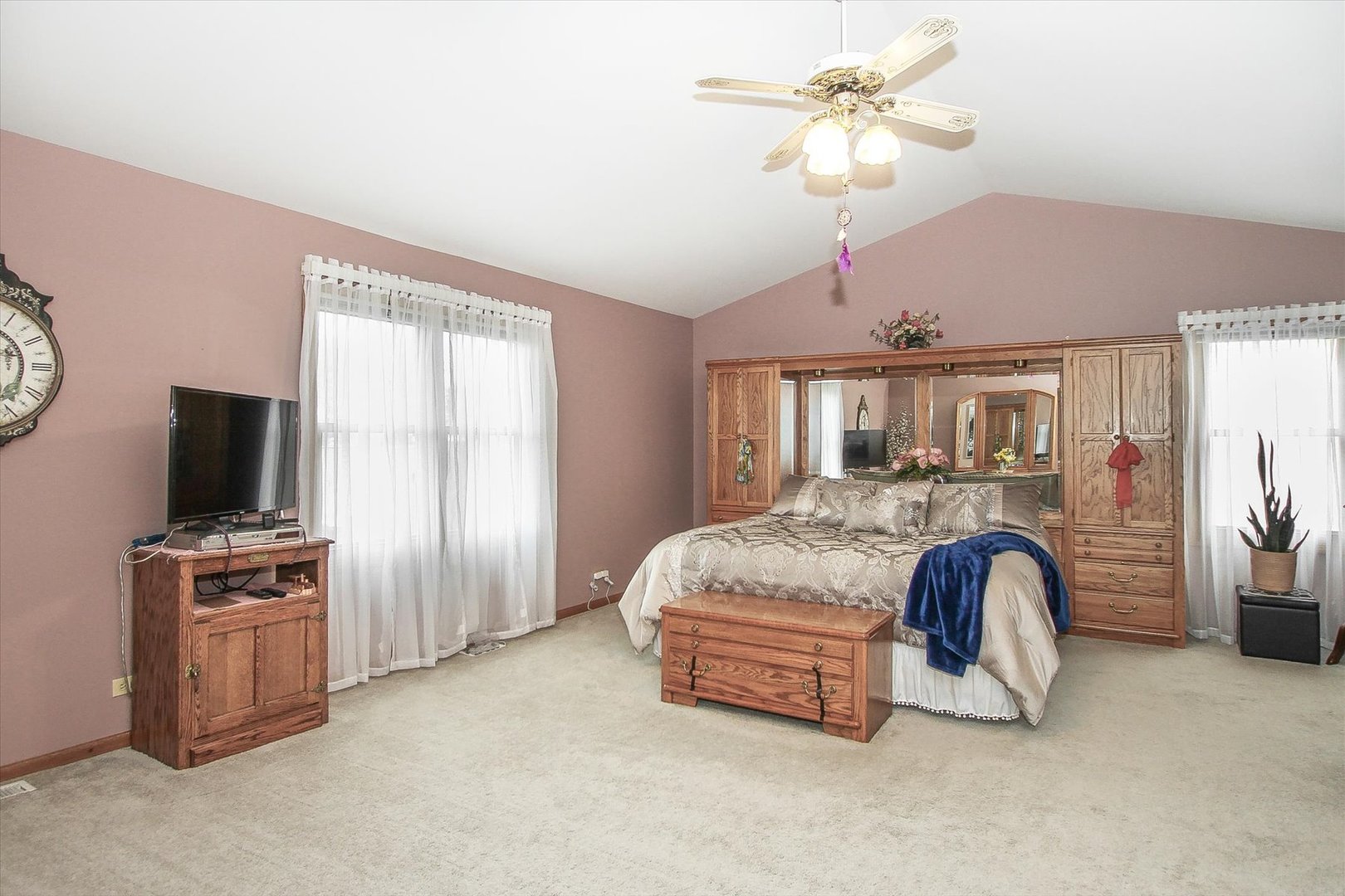 2153 Jordan Circle Elgin, IL 60123 - Photo 20 of 41