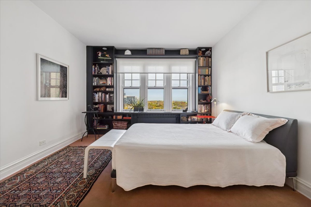 707 West Jr Terrace, Unit 10 Chicago, IL 60613 - Photo 31 of 42