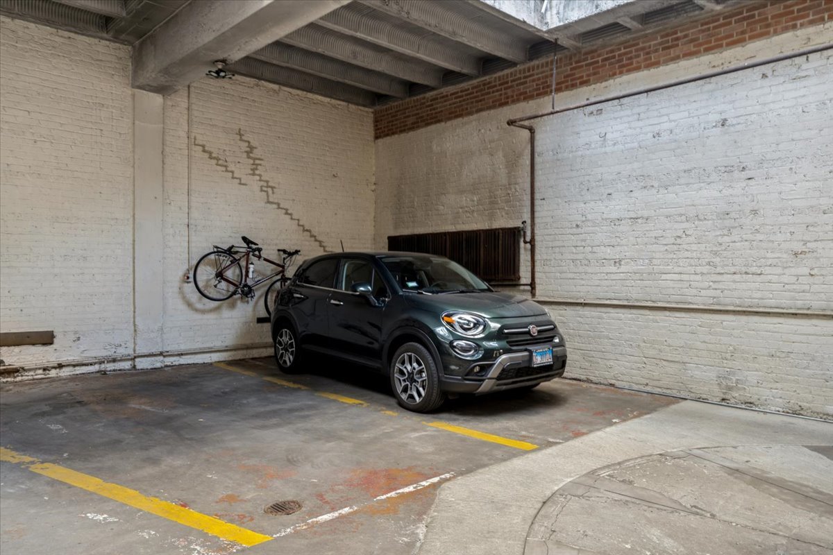707 West Jr Terrace, Unit 10 Chicago, IL 60613 - Photo 41 of 42