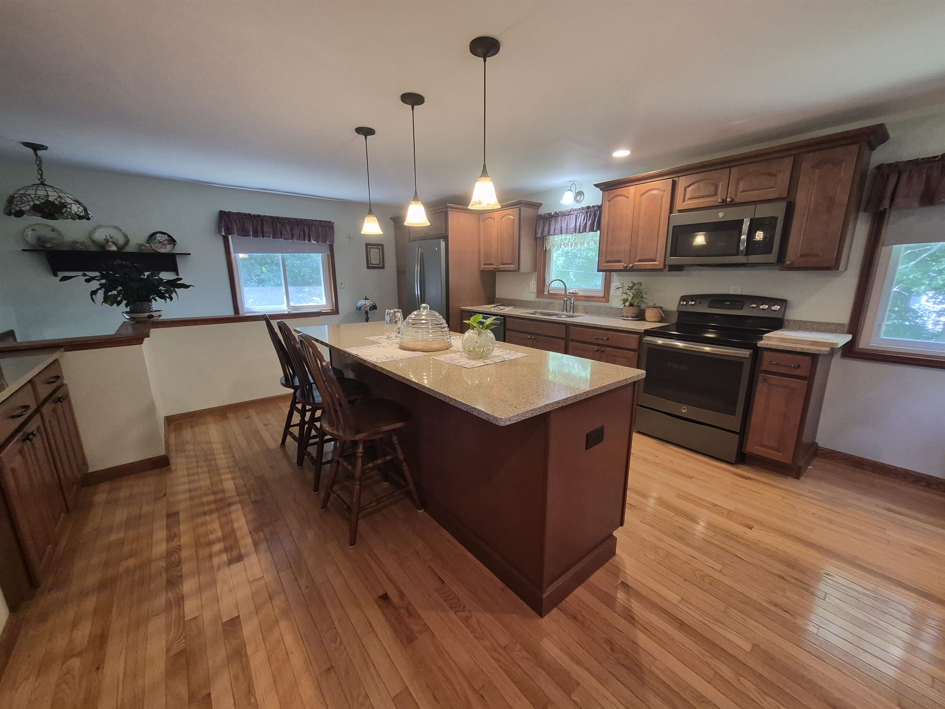 108 Newton Road Plaistow, NH 03865 - Photo 5 of 30