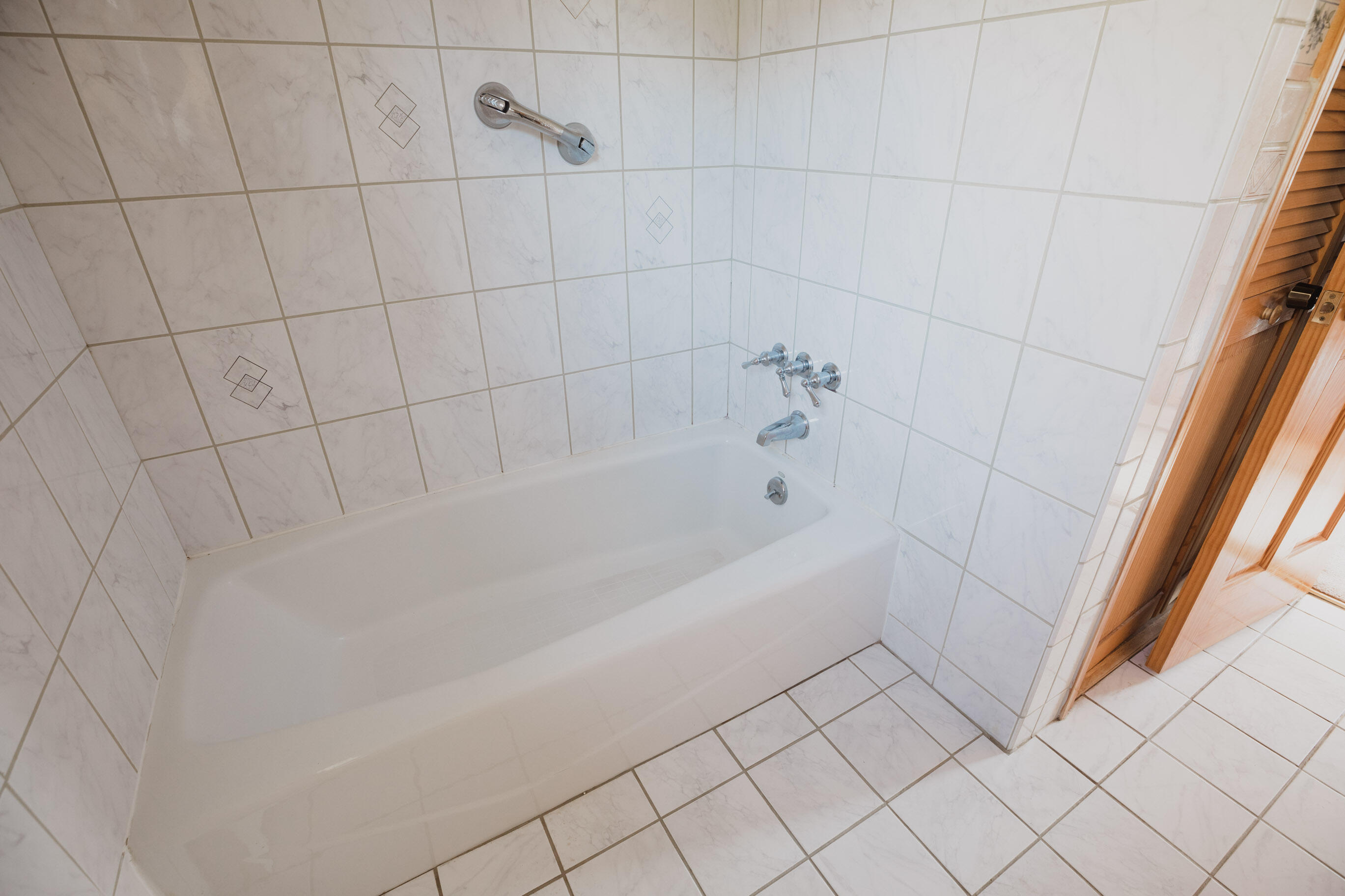 418 Main Road Eddington, ME 04428 - Photo 21 of 37 418MainRdEddington_October2022-21