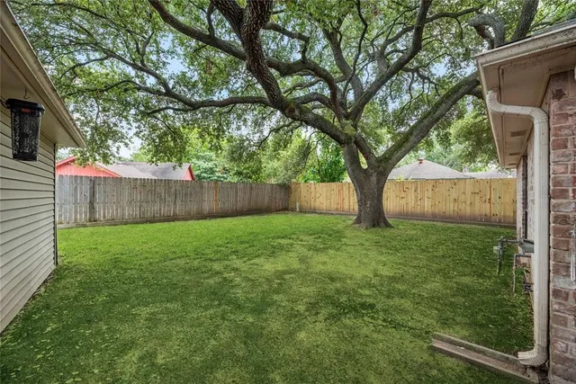 $2,400 | 2219 Briarview Drive, Houston, TX 77077