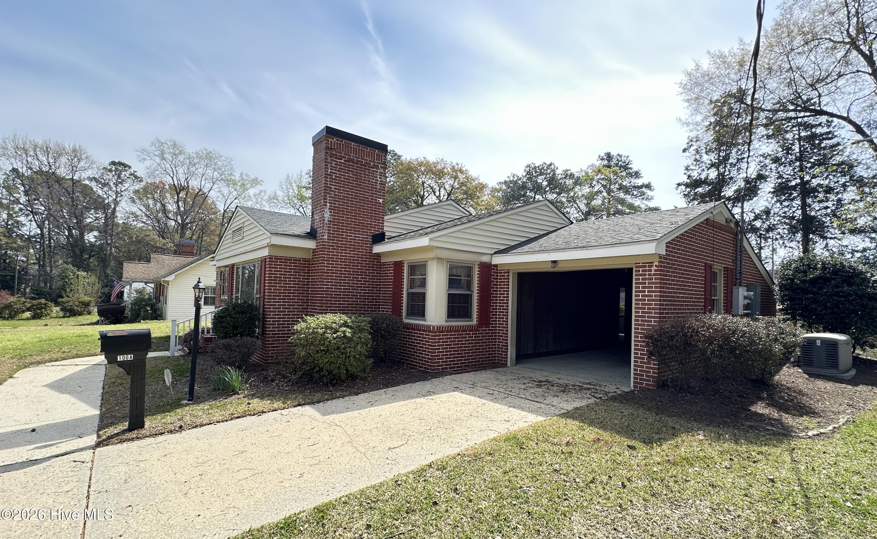 100 Wilson Street, Unit A Clinton, NC 28328 - Photo 7 of 29 IMG_5056