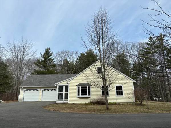 $749,900 | 26 Old Nutt Farm Road, Rockport, ME 04856