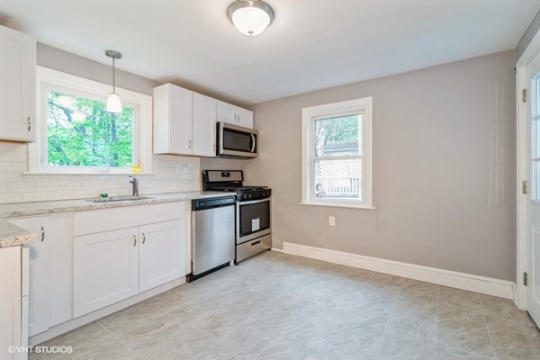 124 Chittick Road Boston, MA 02136 - Photo 5 of 15 Gallery Image 5