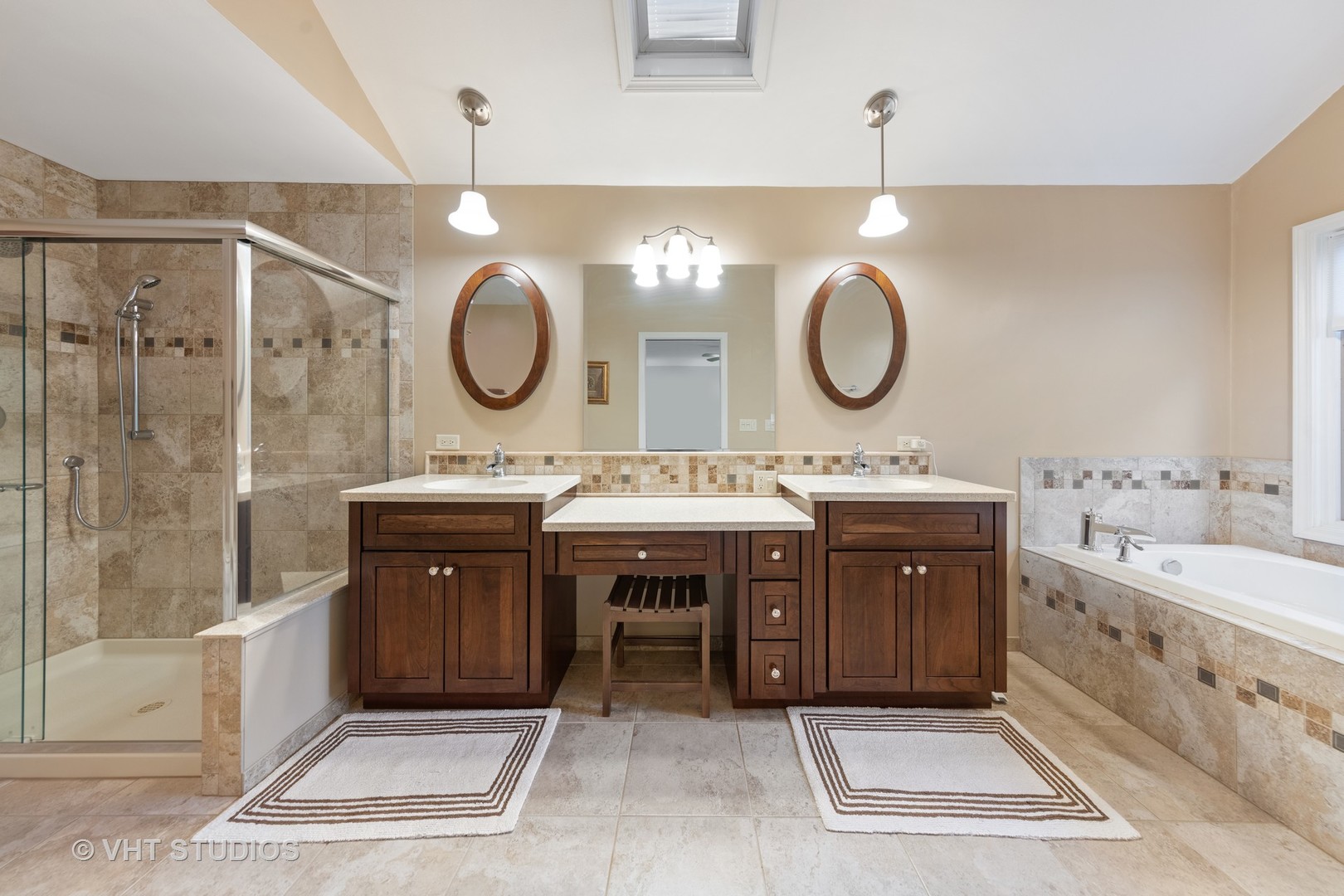 3S557 Norris Road Sugar Grove, IL 60554 - Photo 22 of 46 a spacious bathroom with a double vanity sink mirror and a bathtub