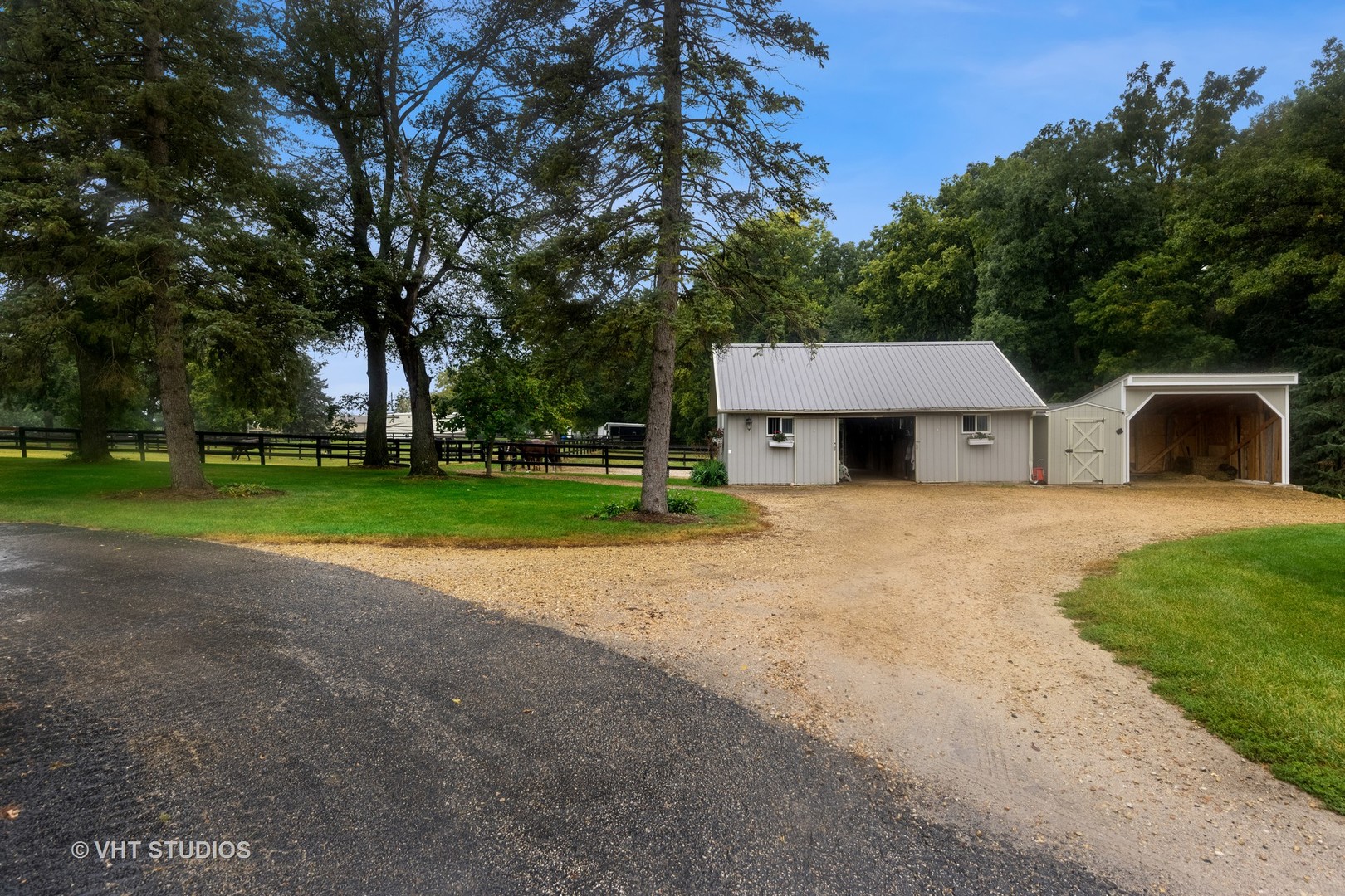 3S557 Norris Road Sugar Grove, IL 60554 - Photo 34 of 46 a front view of a house with yard and green space