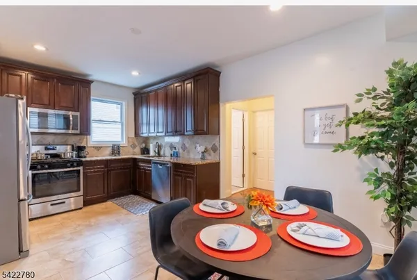 $2,400 | 45 Highland Avenue, Unit 1, Newark, NJ 07104