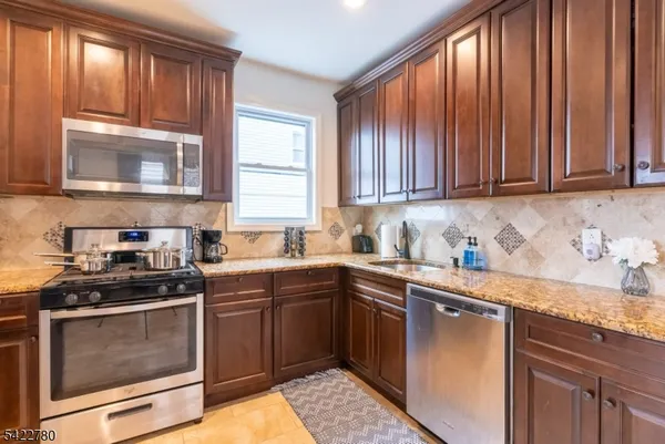 $2,400 | 45 Highland Avenue, Unit 1, Newark, NJ 07104