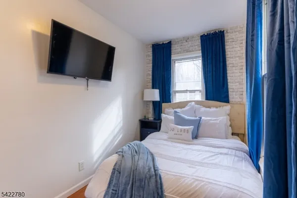 $2,400 | 45 Highland Avenue, Unit 1, Newark, NJ 07104