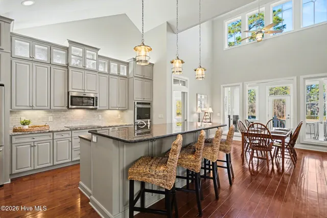 $1,340,000 | 547 Morely Circle Southwest, Ocean Isle Beach, NC 28469