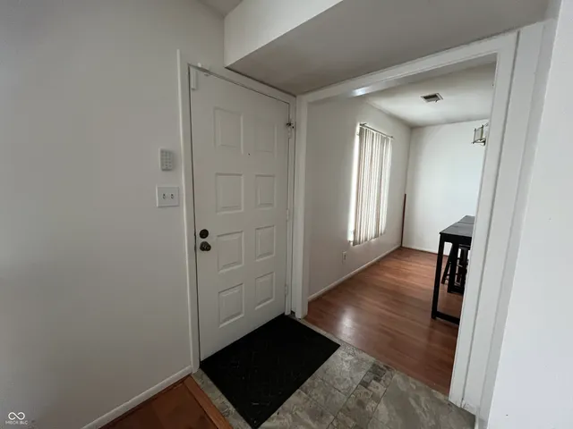 $114,900 | 6022 Oakbrook Lane, Indianapolis, IN 46254