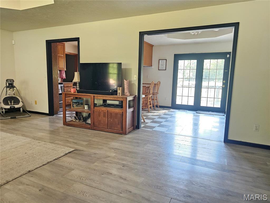 31050 Oak Ridge Drive Lebanon, MO 65536 - Photo 8 of 41