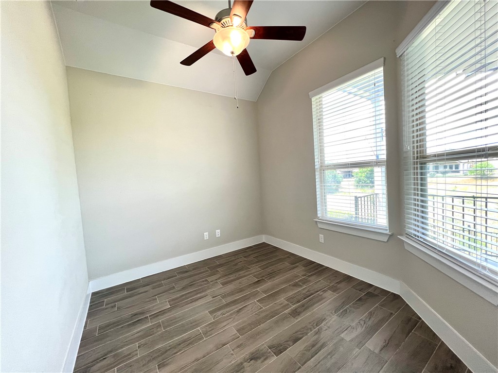 197 Santa Maria Street Georgetown, TX 78628 - Photo 20 of 25