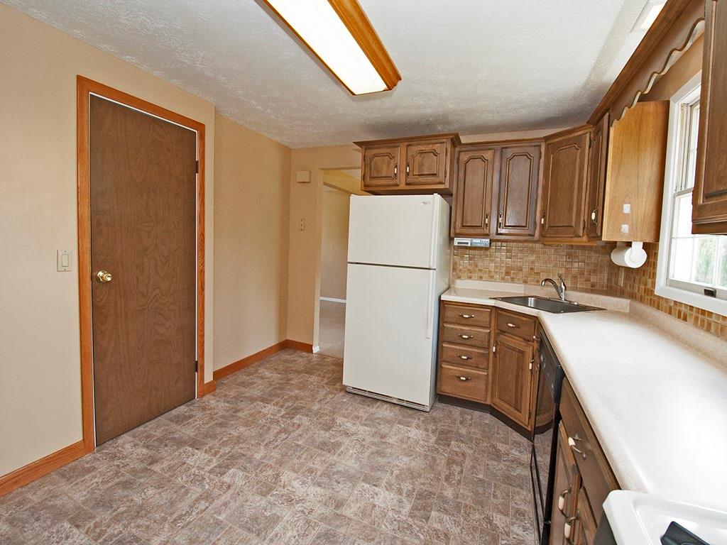 100 Fox Run Road Cranberry Township, PA 16066 - Photo 8 of 19 Gallery Image 8