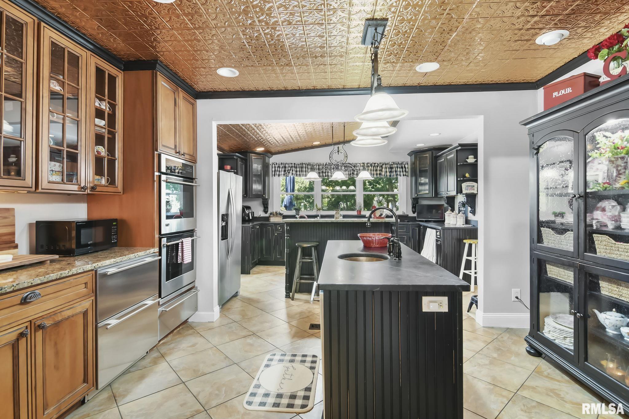42 Hazel Dell Lane Springfield, IL 62712 - Photo 14 of 57 Gallery Image 14