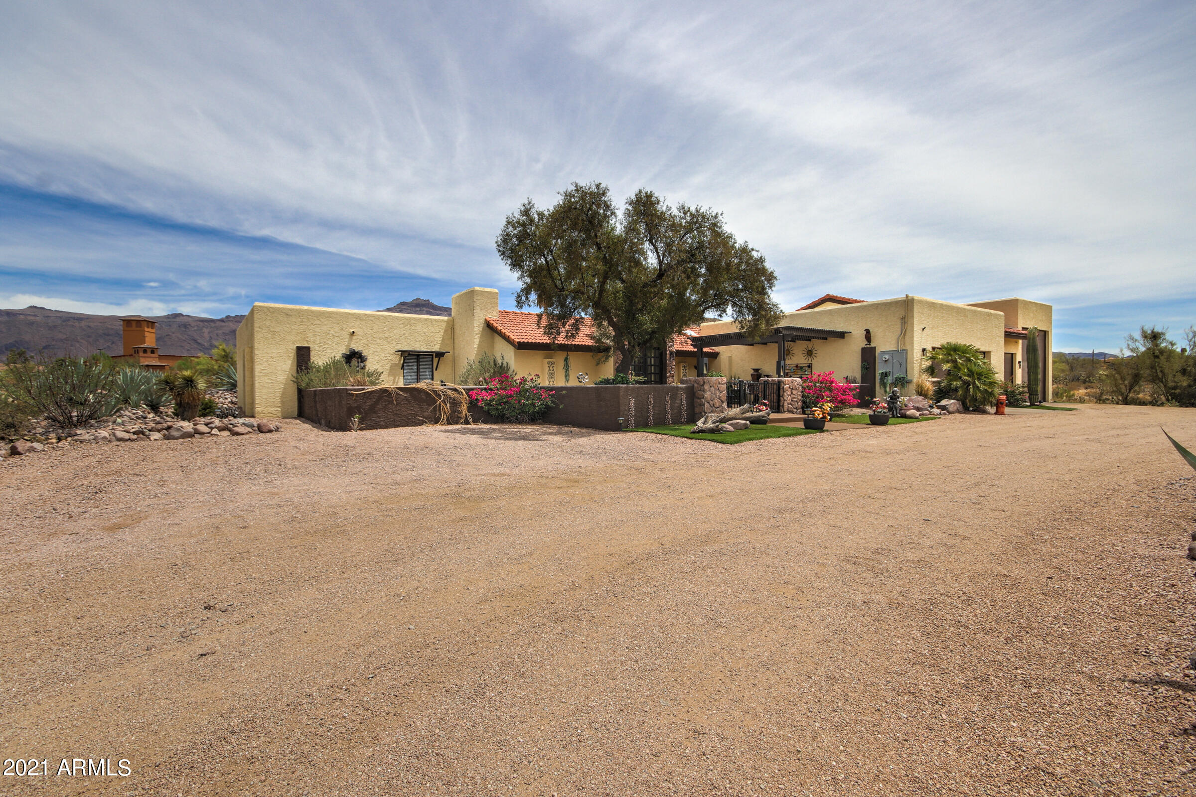 5479 South Kings Ranch Road Gold Canyon, AZ 85118 - Photo 2 of 113 5479 S Kings Ranch Rd-1