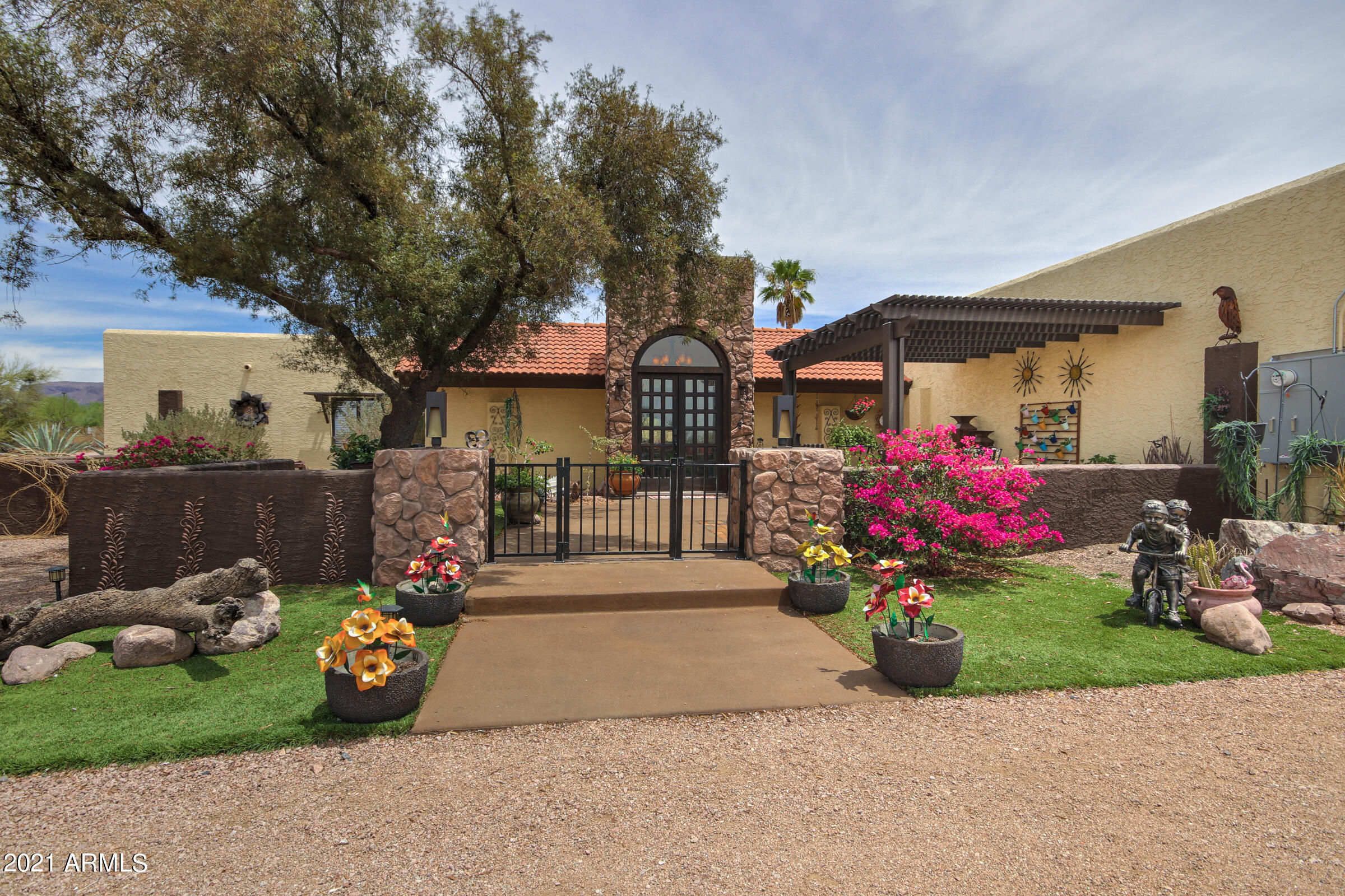 5479 South Kings Ranch Road Gold Canyon, AZ 85118 - Photo 9 of 113 5479 S Kings Ranch Rd-8