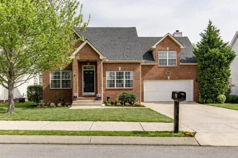 $499,000 | 1311 Chapmans Retreat Drive, Spring Hill, TN 37174