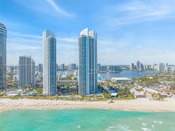 $4,700 | 18201 Collins Avenue, Unit 2008, Sunny Isles Beach, FL 33160