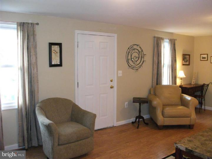 688 Egypt Road Phoenixville, PA 19460 - Photo 10 of 25 Living Room